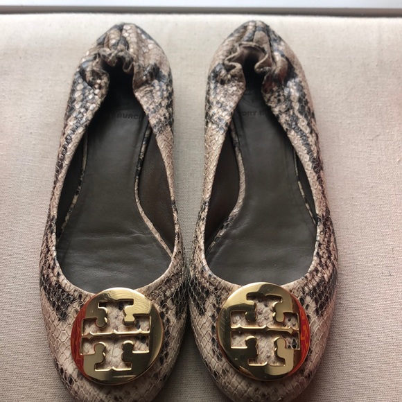 Tory Burch - Reva Roccia Python Print - Picture 4 of 4